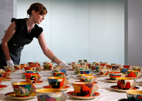 Clarice Cliff Tea Cups to Go Up For Auction