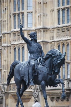 Richard I outside the Houses of Parliament